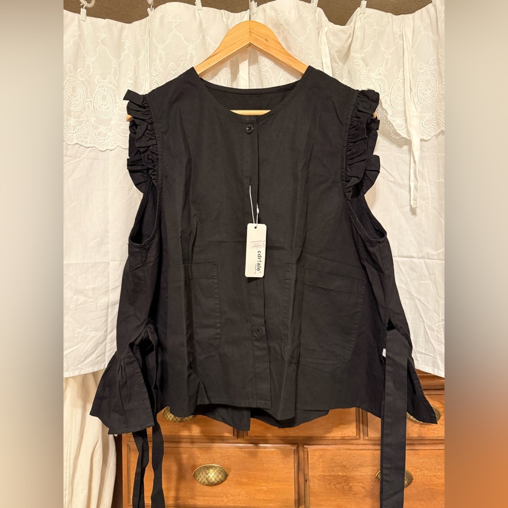 Universal Thread Black Ruffled Blouse - image 1